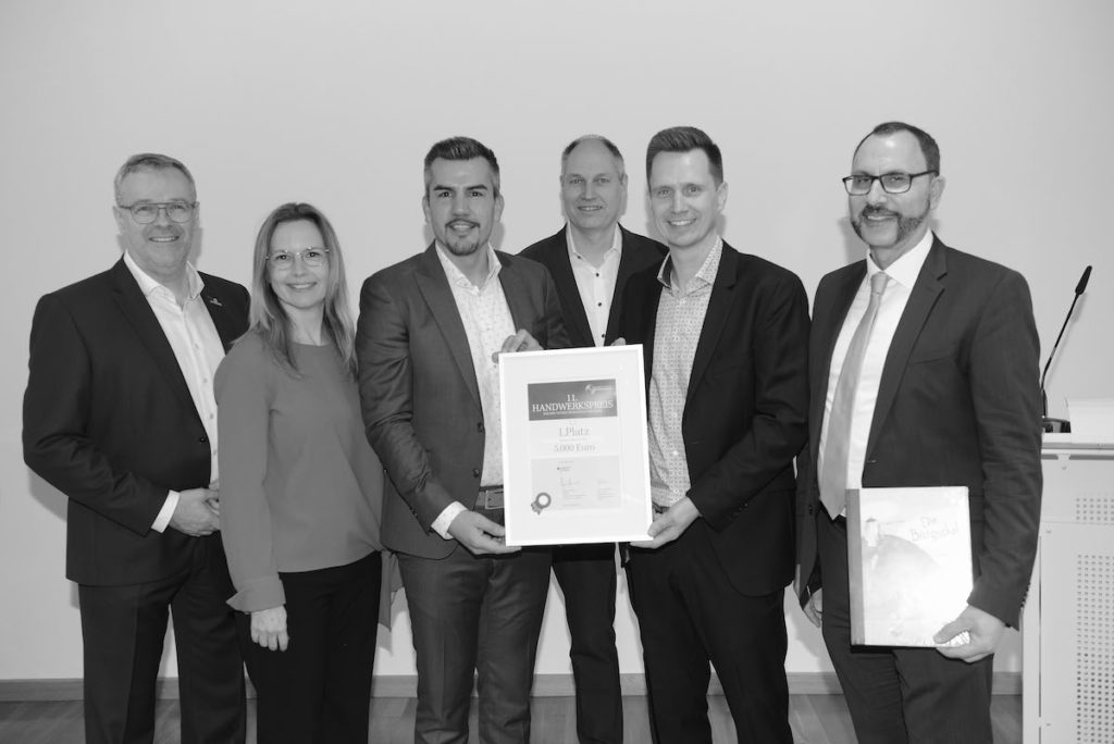 Holzhaus Fabrik erhält Handwerkspreis der deutschen Bürgerschaftsbanken Gruppenbild